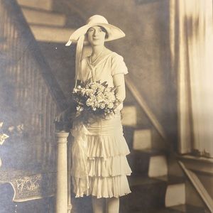 Vintage Wedding Dress (size 2/4)